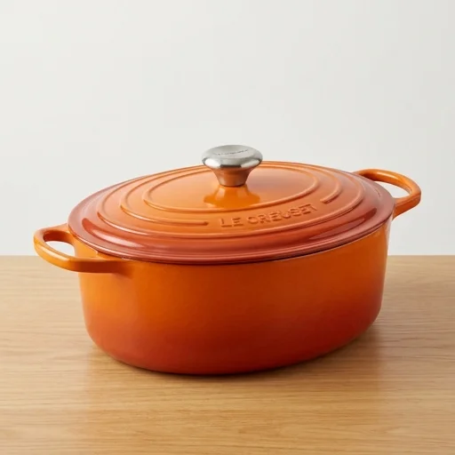 Le Creuset Signature Oval Dutch Oven view 2